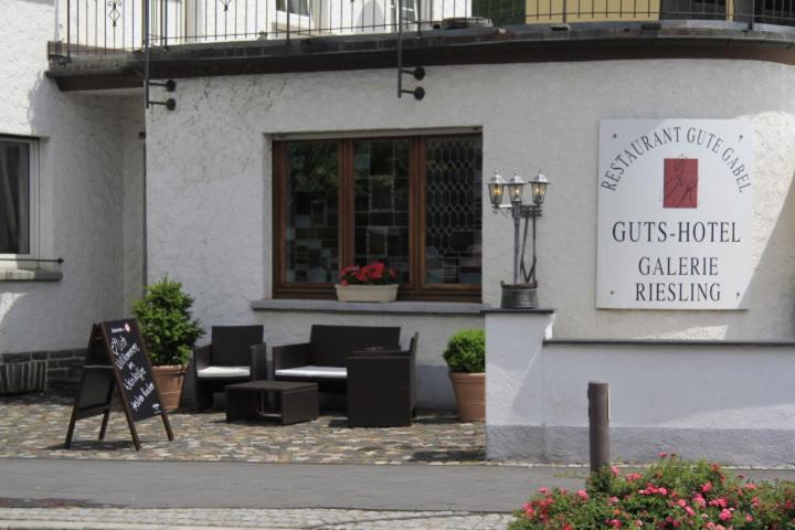 Galerie Riesling Hotel Trittenheim Exterior photo